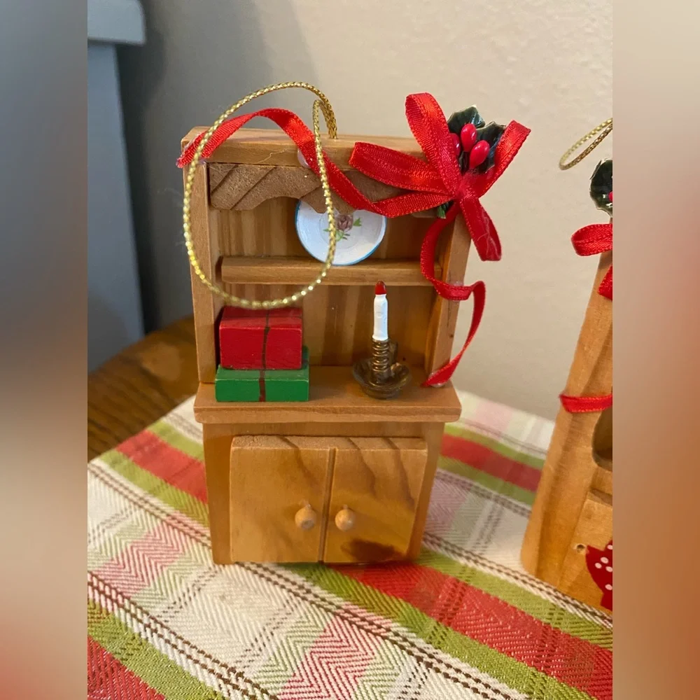 Vintage Wood Christmas Furniture Ornaments Lot of 4 Pieces made in Taiwan 🎄